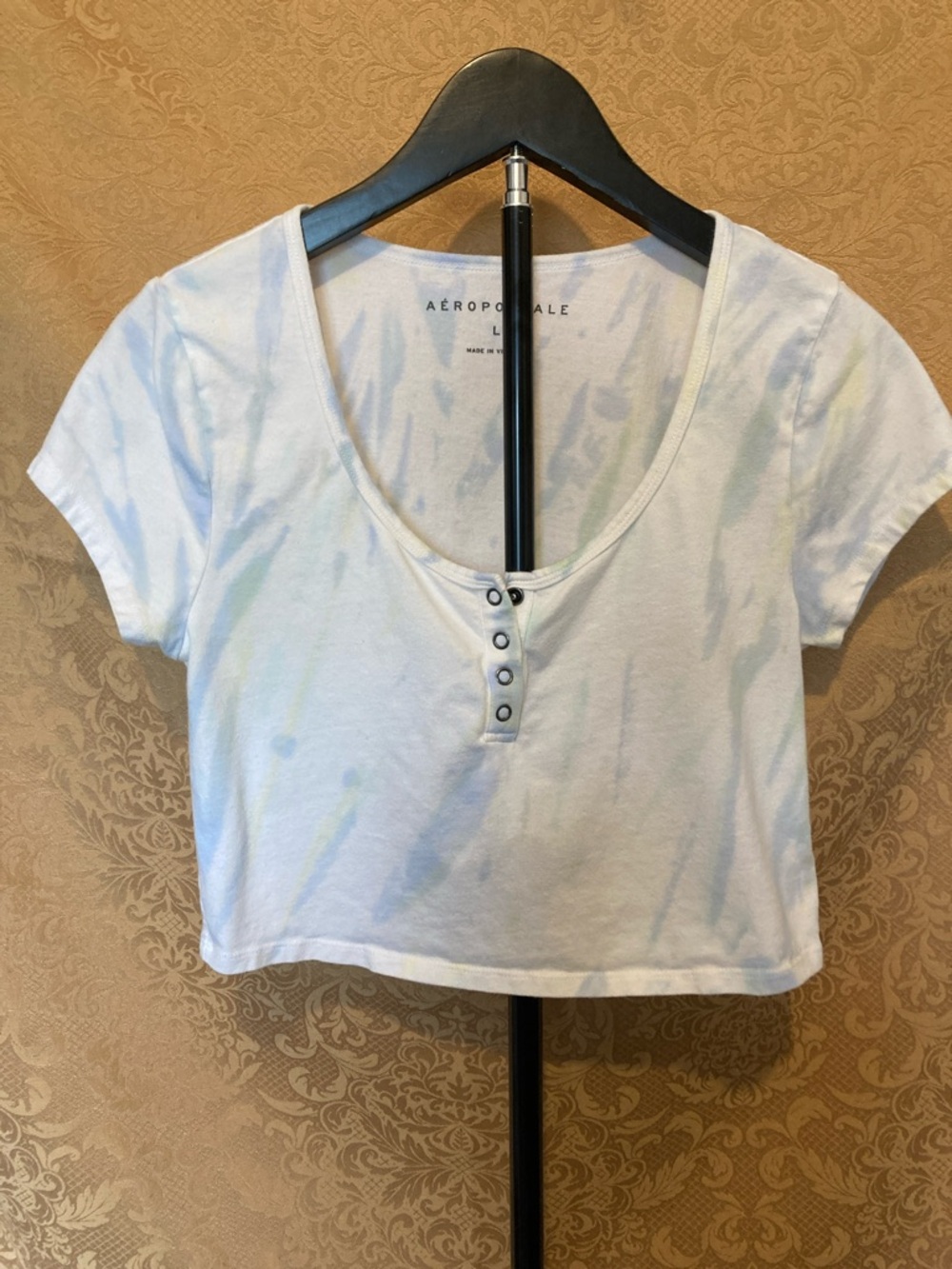 Aeropostale Women’s White Scoop-Neck Snap Crop Top, Sz-Large